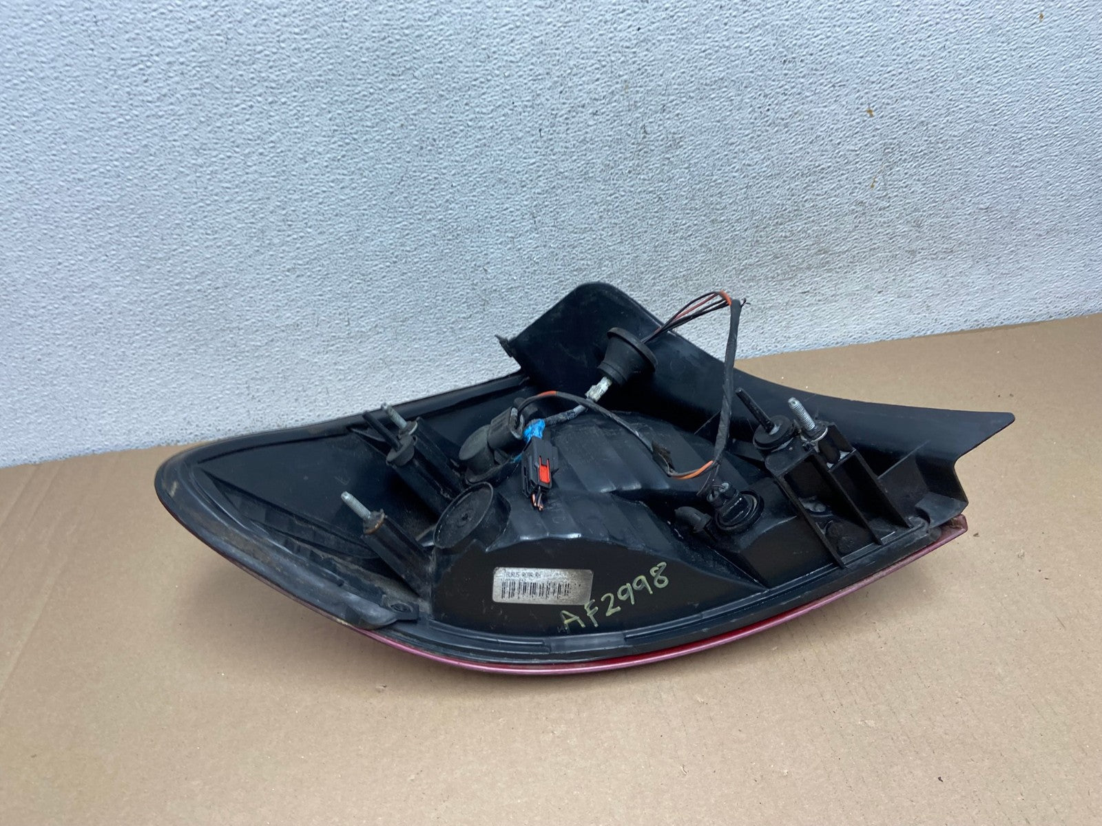 2004 2005 2006 2007 Ford Taurus Right Passenger Side Tail Light AF2998 LK6
