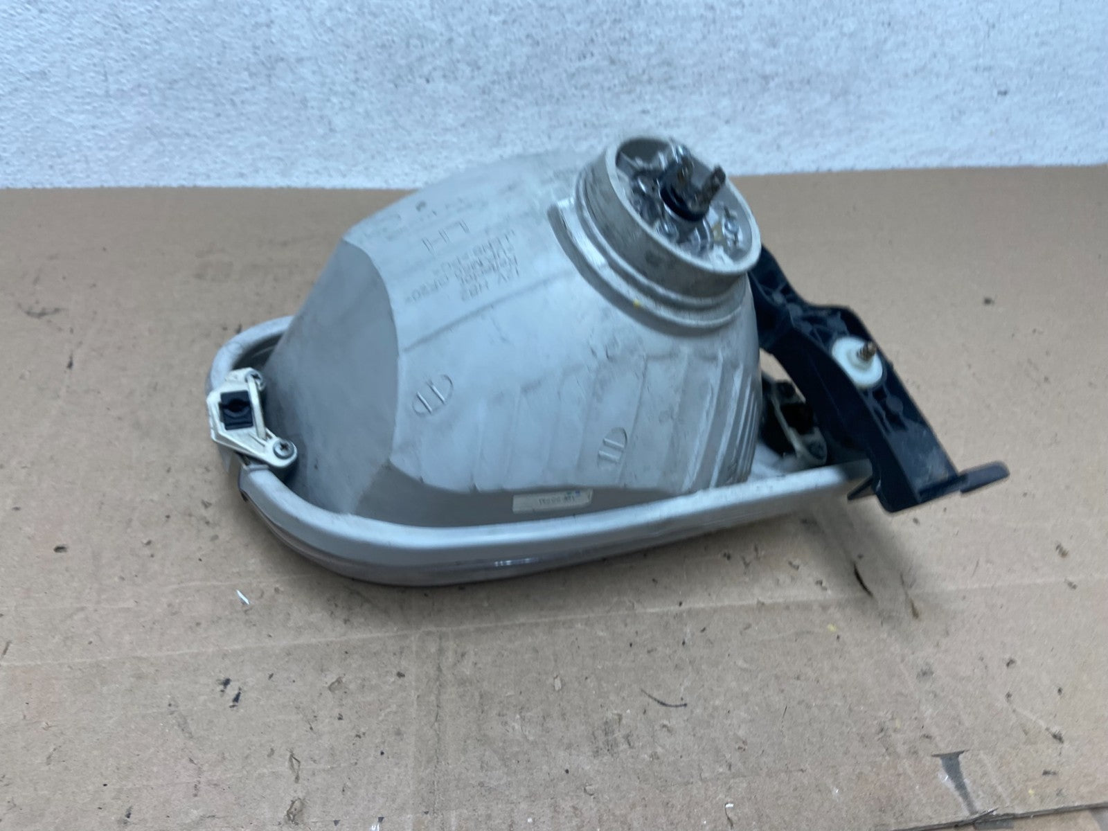 2000 - 2004 Toyota Tundra Left Driver LH Side Halogen Headlight AE6027 DW4