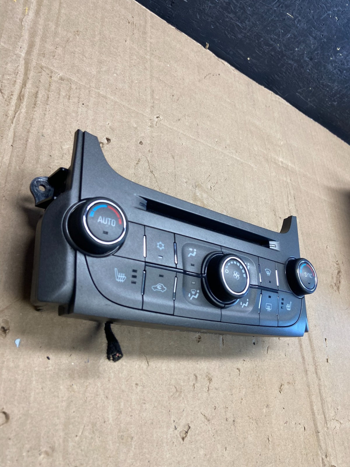 2013 Chevrolet Malibu AC Heat Temperature Climate Control AD7189 DG1