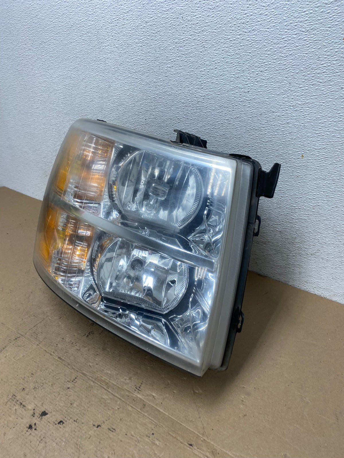 2007 to 2014 Chevrolet Silverado Right Passenger RH Side Headlight AF4645 LK1