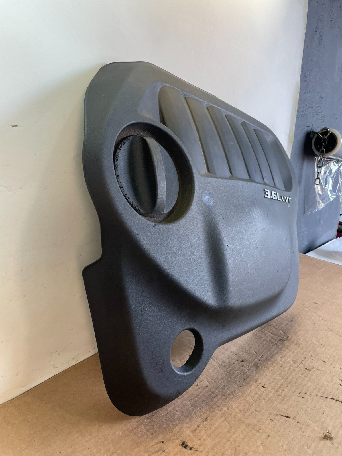 2011 to 2014 Chrysler 200 Avenger 3.6L VVT Engine Motor Cover Shield AF8837 DG2