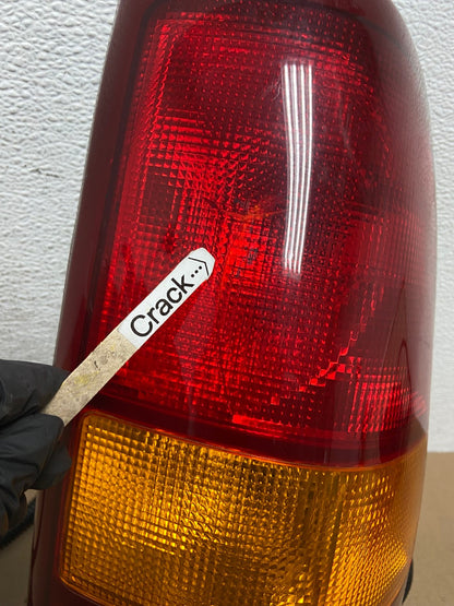 1999-2002 Chevrolet Silverado 1500 Right Passenger Side Tail Light AD7783 LK4