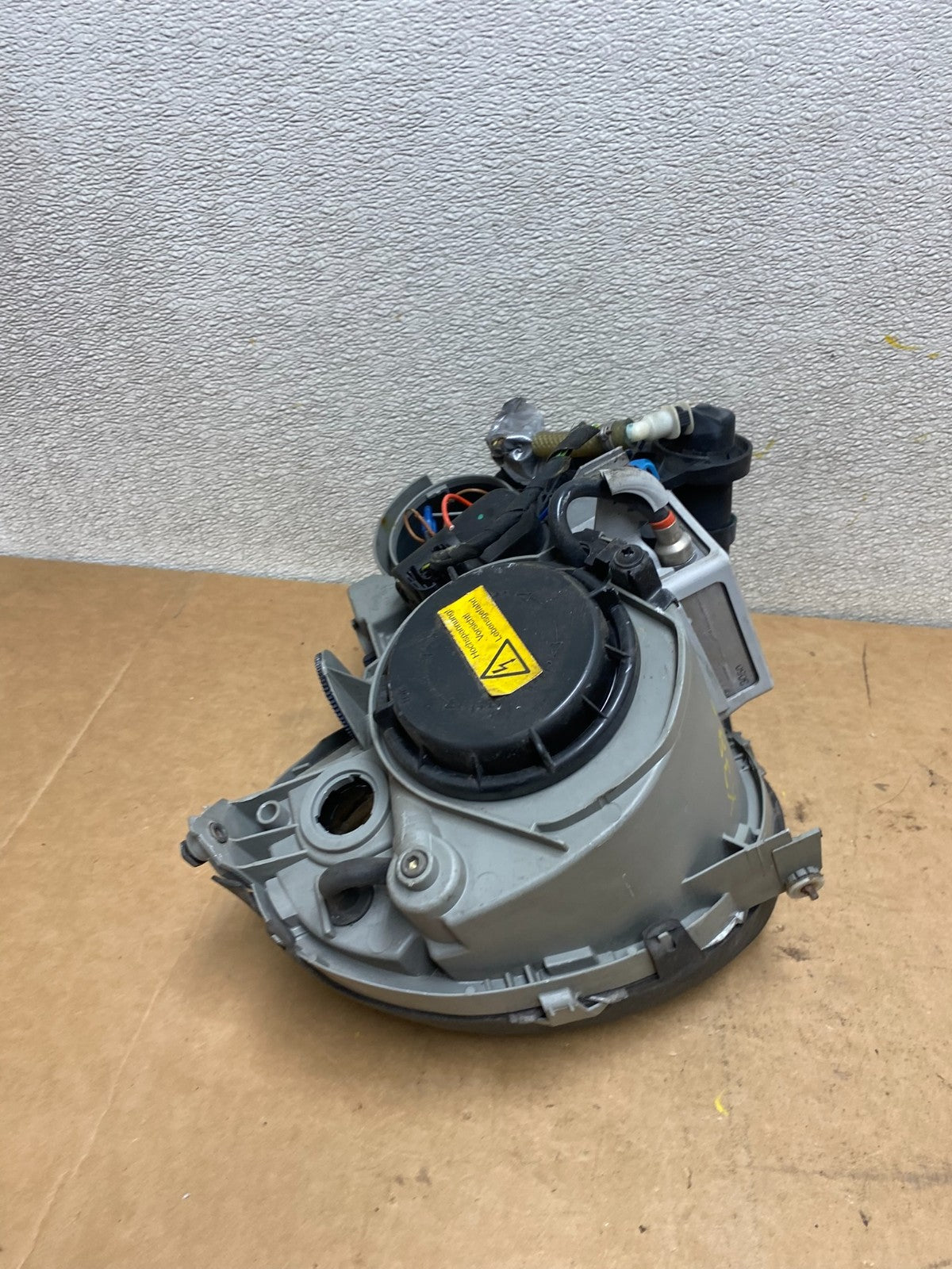 Xenon 2000-2002 Mercedes E E320 E430 Left Driver LH Side Headlight OEM X3868 DW8