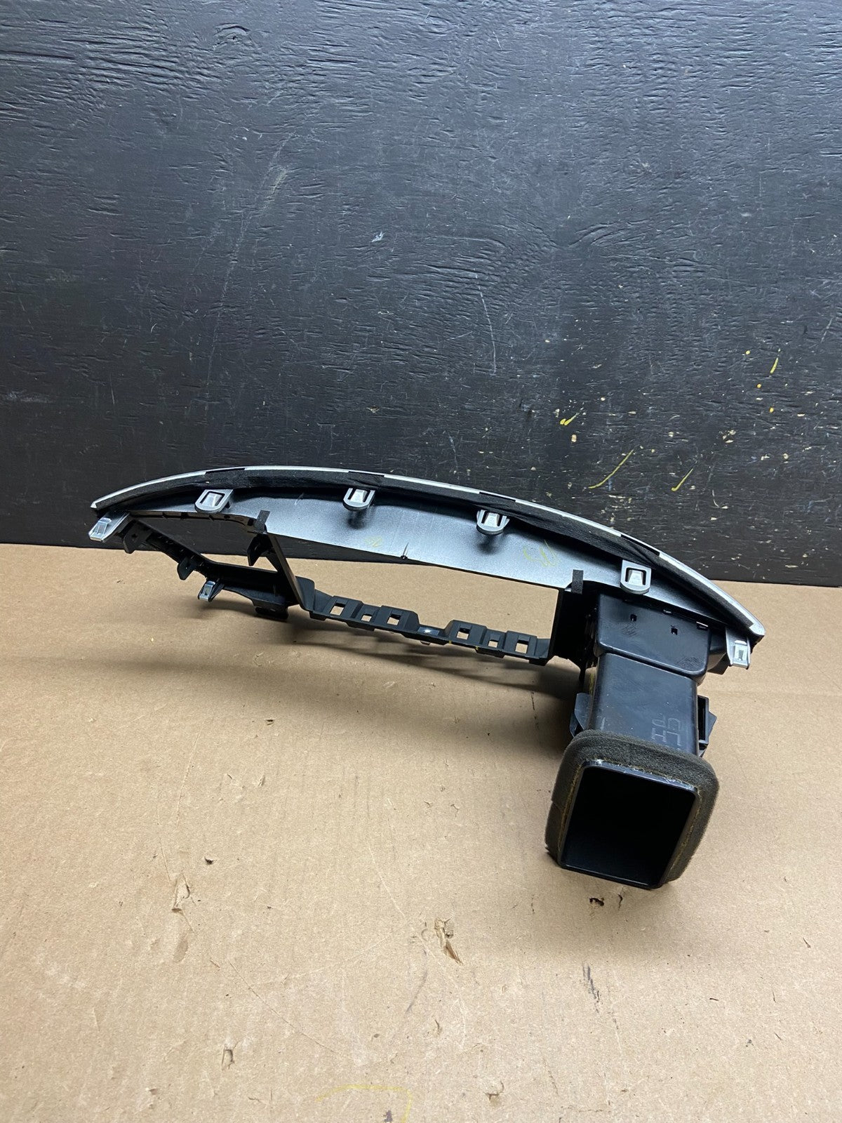 2013 to 2020 Nissan Pathfinder Center Dash Radio Trim Bezel Surround T4452 DG3