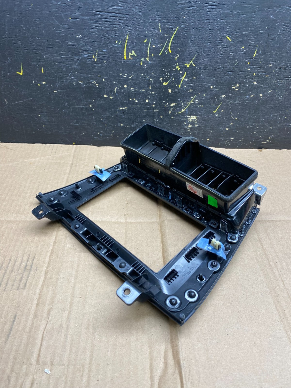2010 - 2012 Lincoln Mkt Center Dash Gps Radio Bezel Panel Air Vent OEM aa445 DG3
