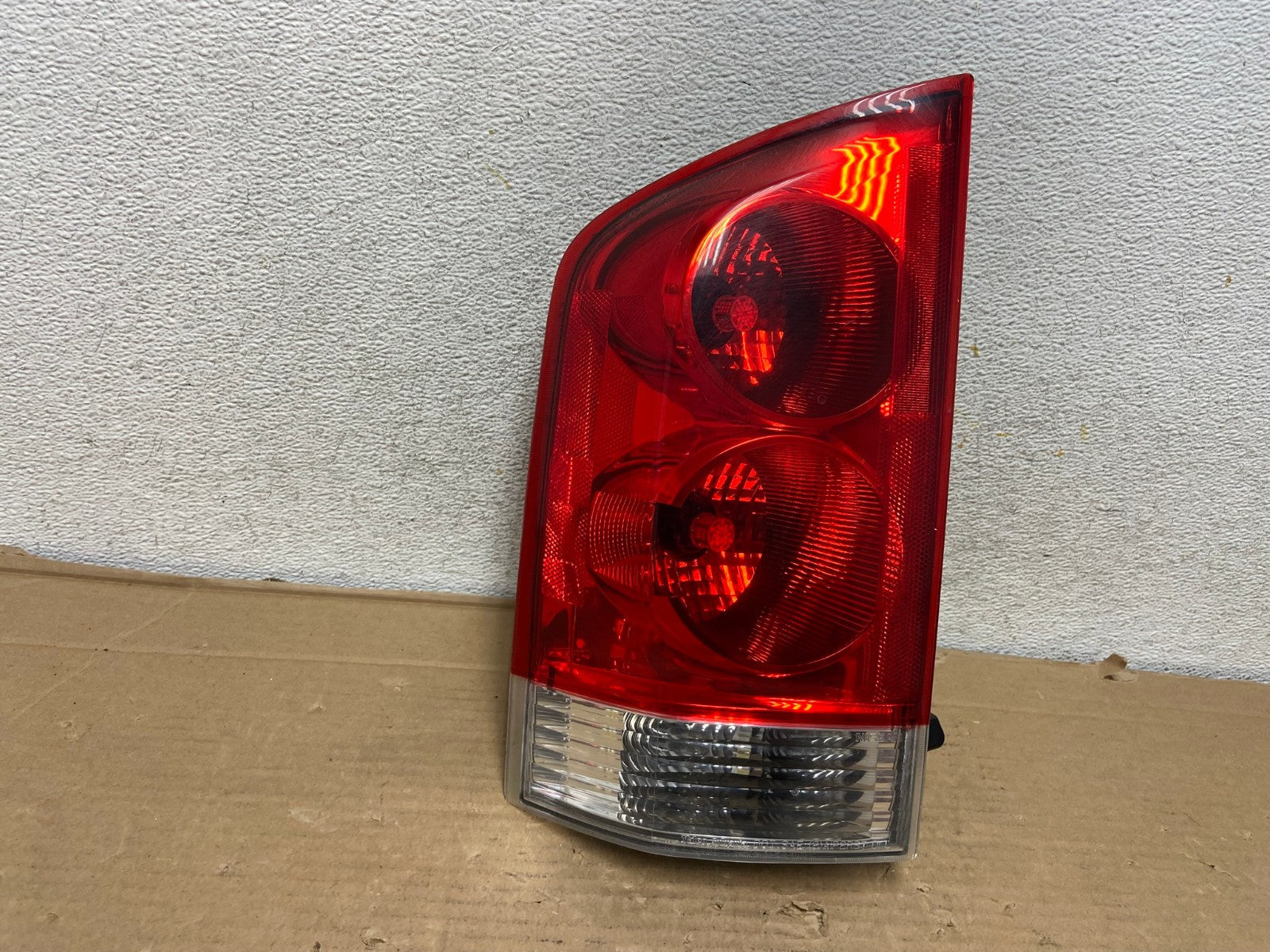 2005 to 2015 Nissan Armada Left Driver Lh Side Tail Light AG9305 LK0