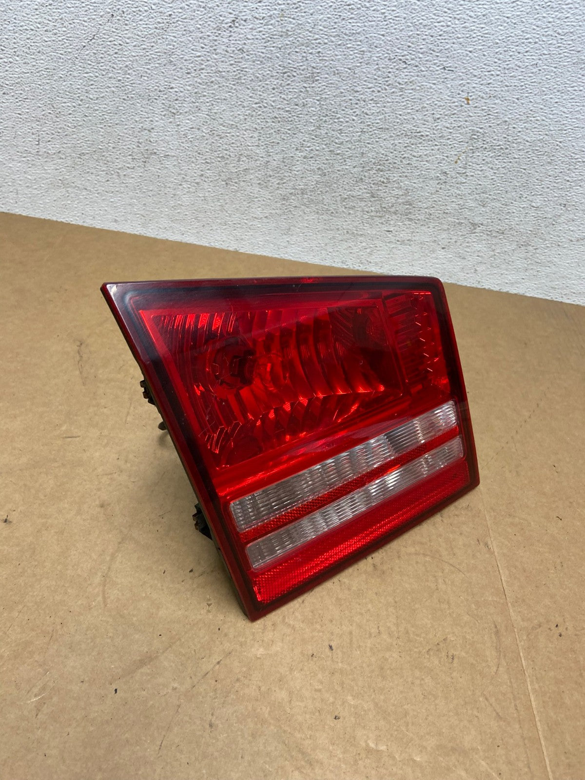 2009 2010 2011 Dodge Journey Left Driver Inner Trunk Lid Tail Light AE2960 LK2