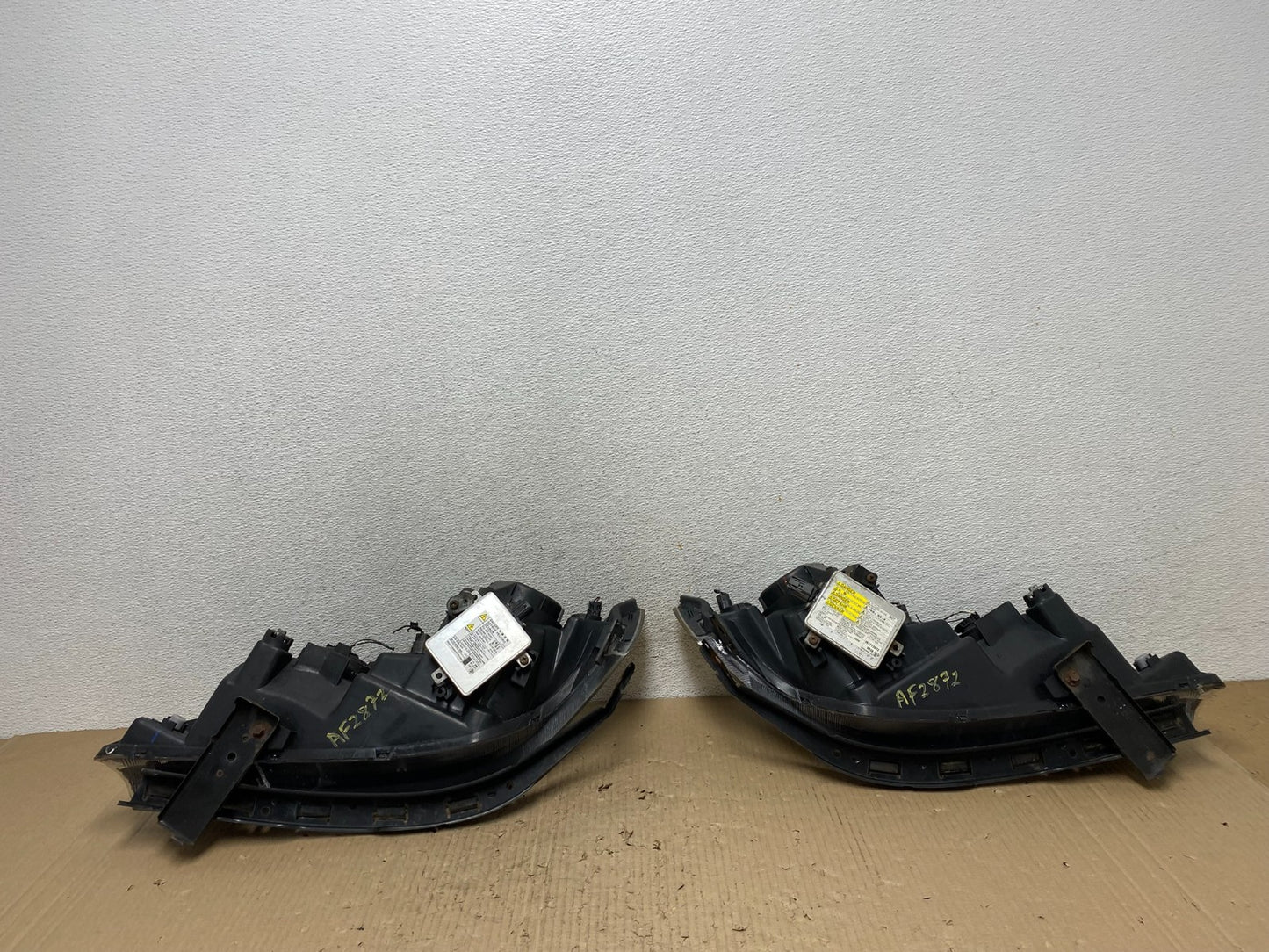 2004 to 2008 Acura TSX Left+Right Set Side Xenon HID Headlights AF2872 DG6