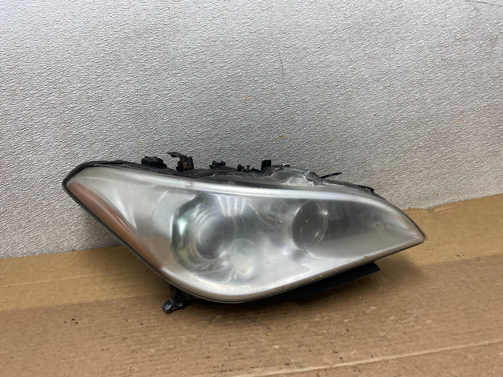 2011 to 2013 Infiniti M37 M56 Right Passenger Side HID Xenon Headlight AB5221 DW0