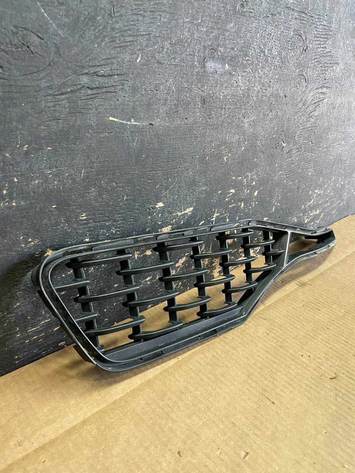 2014-2020 Maserati Quattroporte Front Left Bumper Grille Trim Cover AB28171