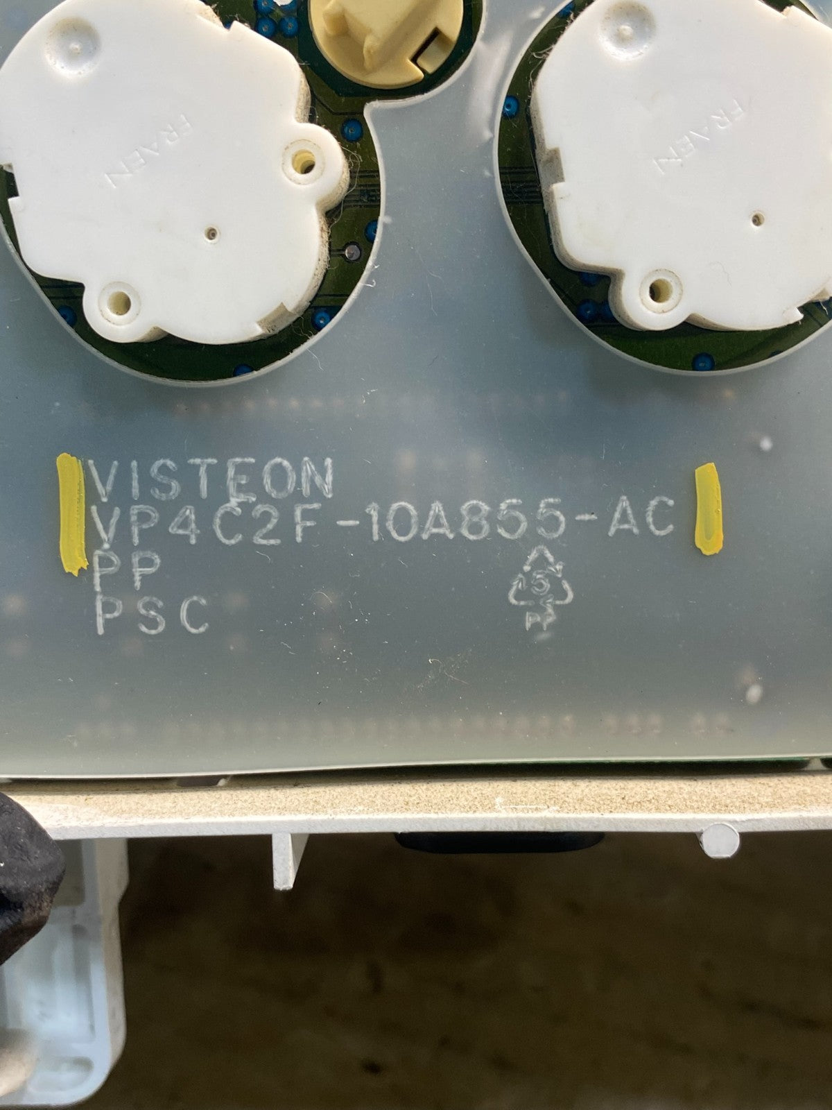 2006 Ford E350 Gauge Speedometer Cluster AE4776 DG5