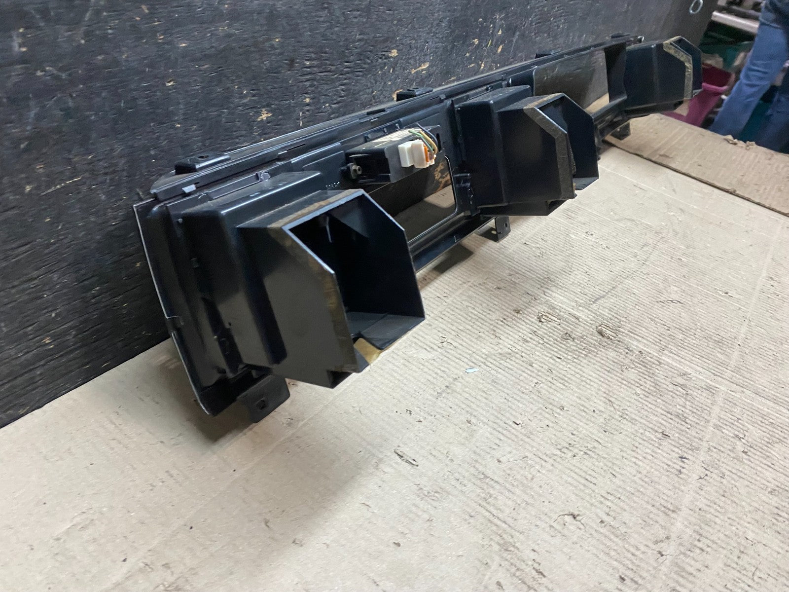 1992-1994 Mercury Grand Marquis Speedometer Cluster Dash Vent Bezel Trim X29275