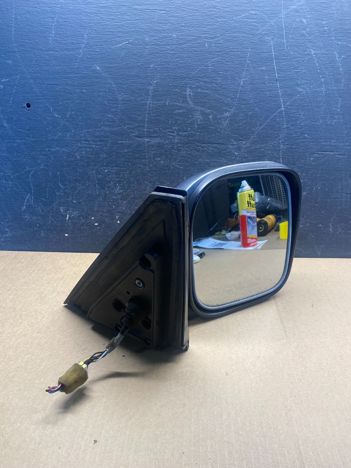 1997 to 2002 Mitsubishi Montero Passenger Right Side View Door Mirror AG6104 DG8