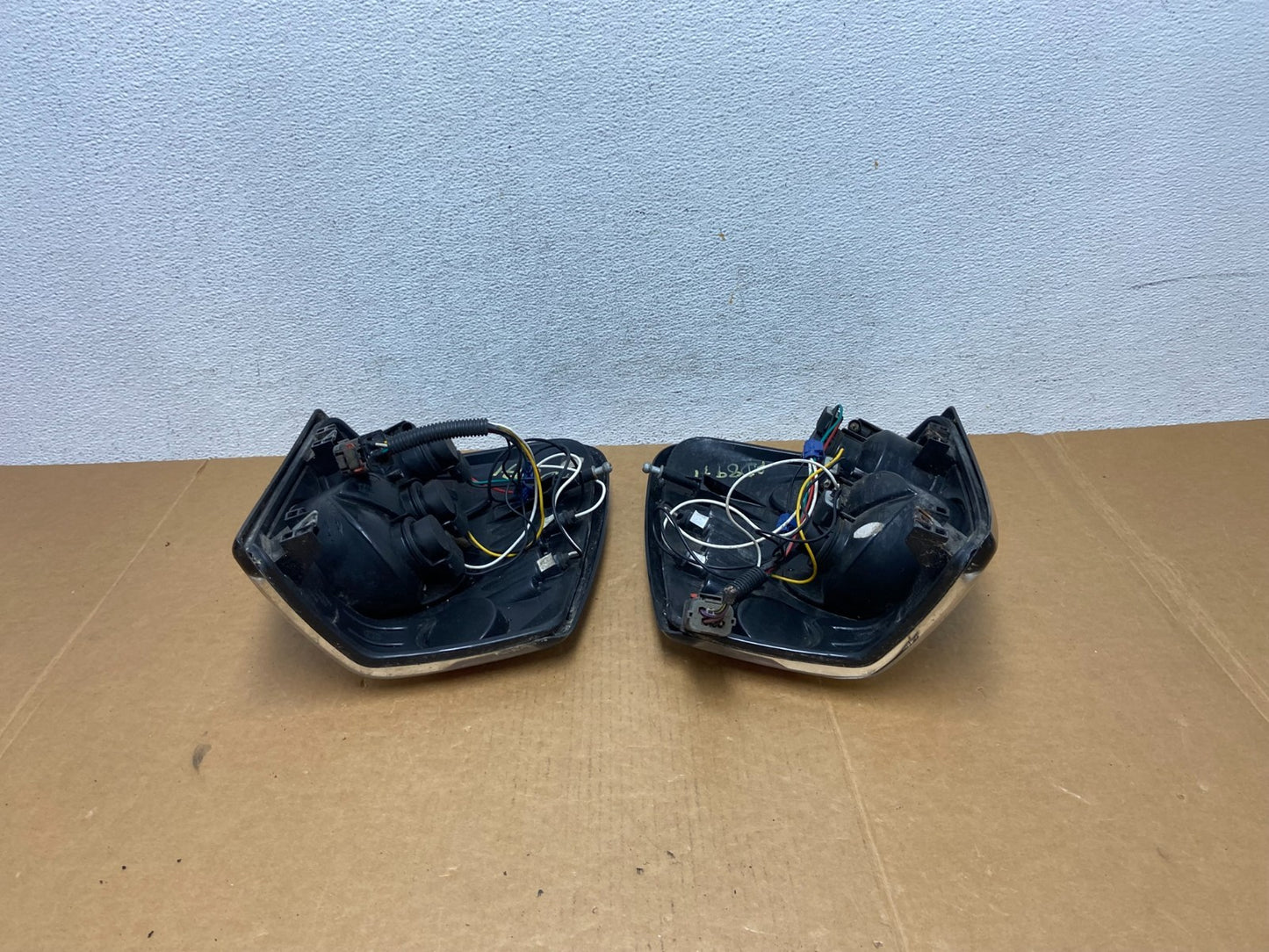 1999-2004 Jeep Grand Cherokee Left + Right Set Chrome Tail Lights AD8971 DG7