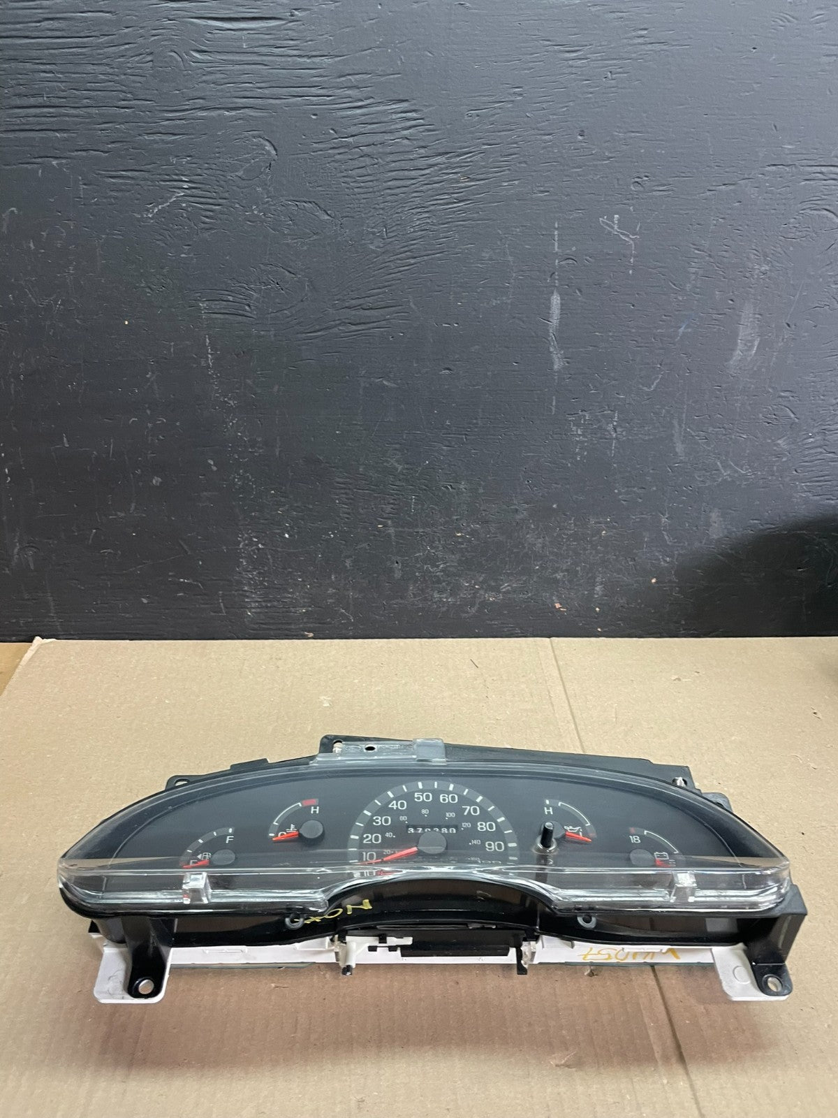 1999 to 2000 Ford E150 E250 E350 VAN Gauge Speedometer Cluster AB78321