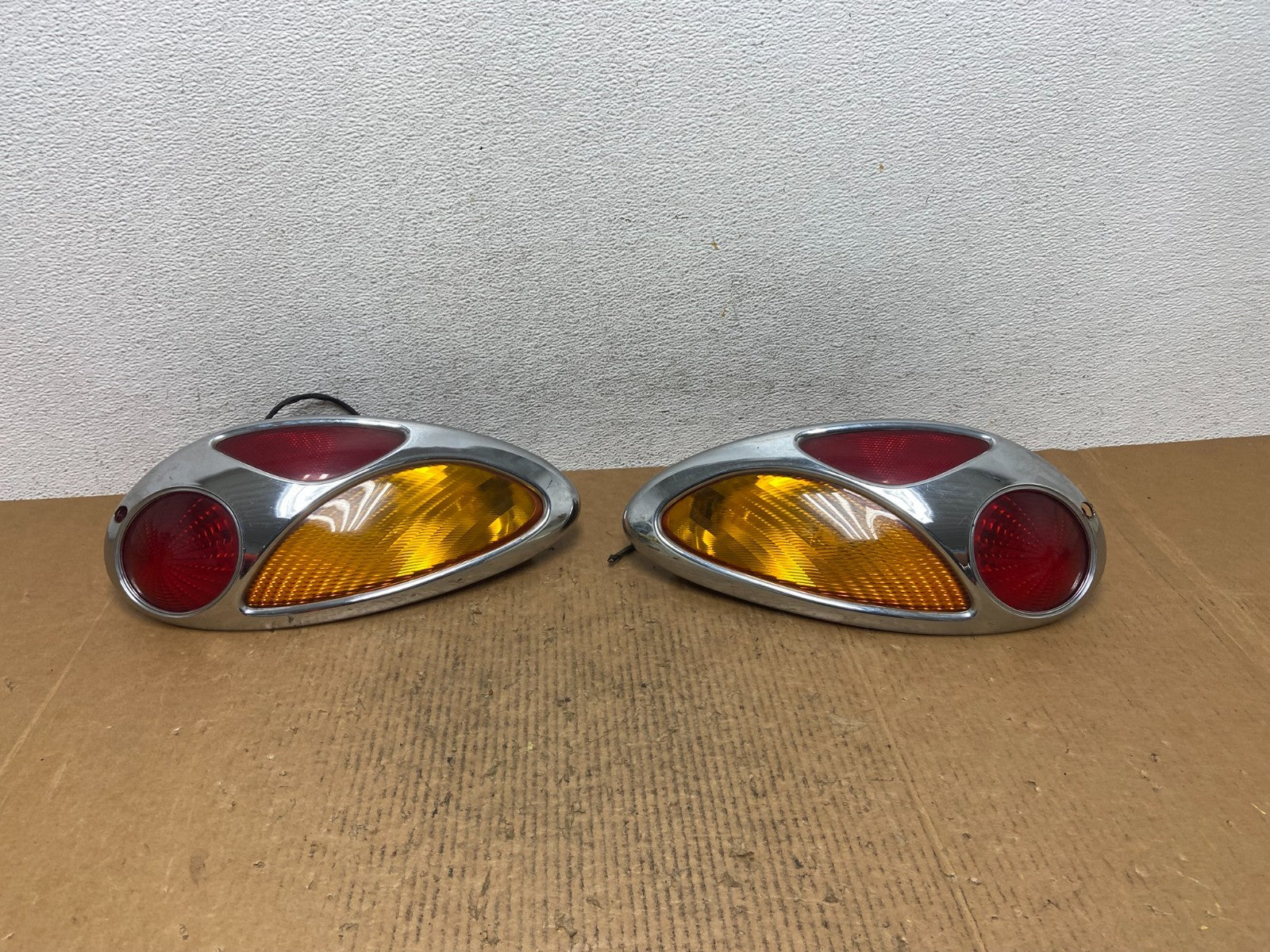 2001 to 2005 Chrysler PT Cruiser Left+Right Tail Lights AE1386 DW0