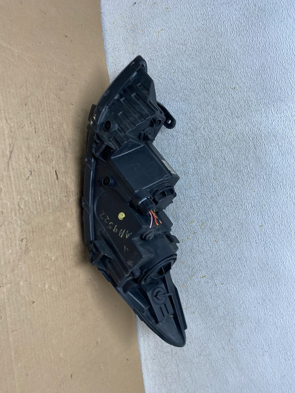 2017 to 2020 Hyundai Elantra Right Passenger Headlight AH9522 DG9