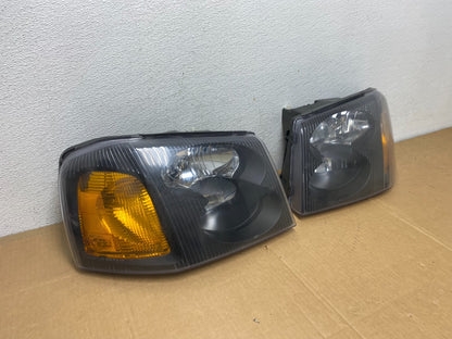 2002 to 2009 Gmc Envoy Left+Right Set Black Headlights Halogen AD0730 DW2
