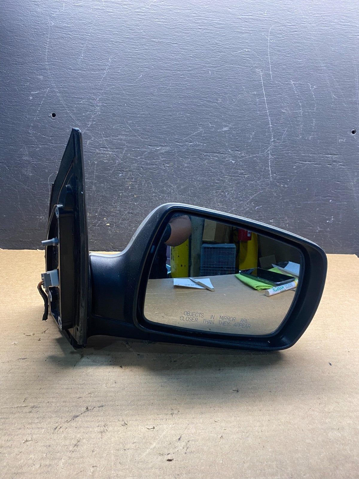 2011 to 2014 Kia Sedona Right Passenger RH Side Door Mirror AD9922 DW8