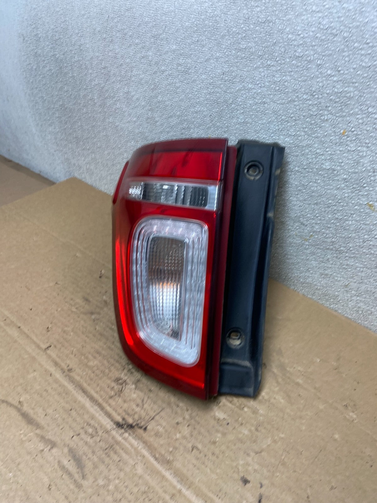 2011 2012 2013 2014 2015 Ford Explorer Left Driver LH Side Tail light AB4642 LK1