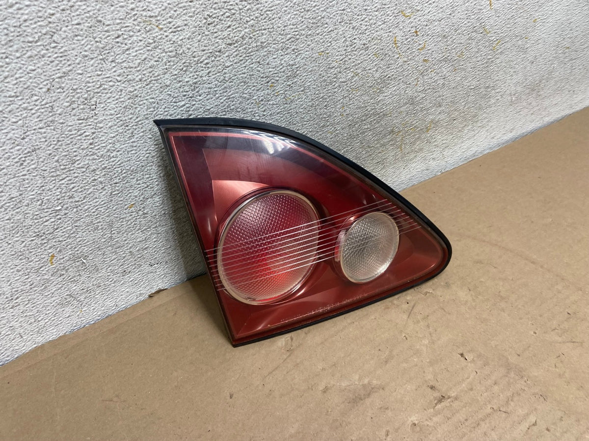 1999-2001 Lexus Rx300 Left Driver Lh Tail Light Inner Trunk Lid AH9413 LK2
