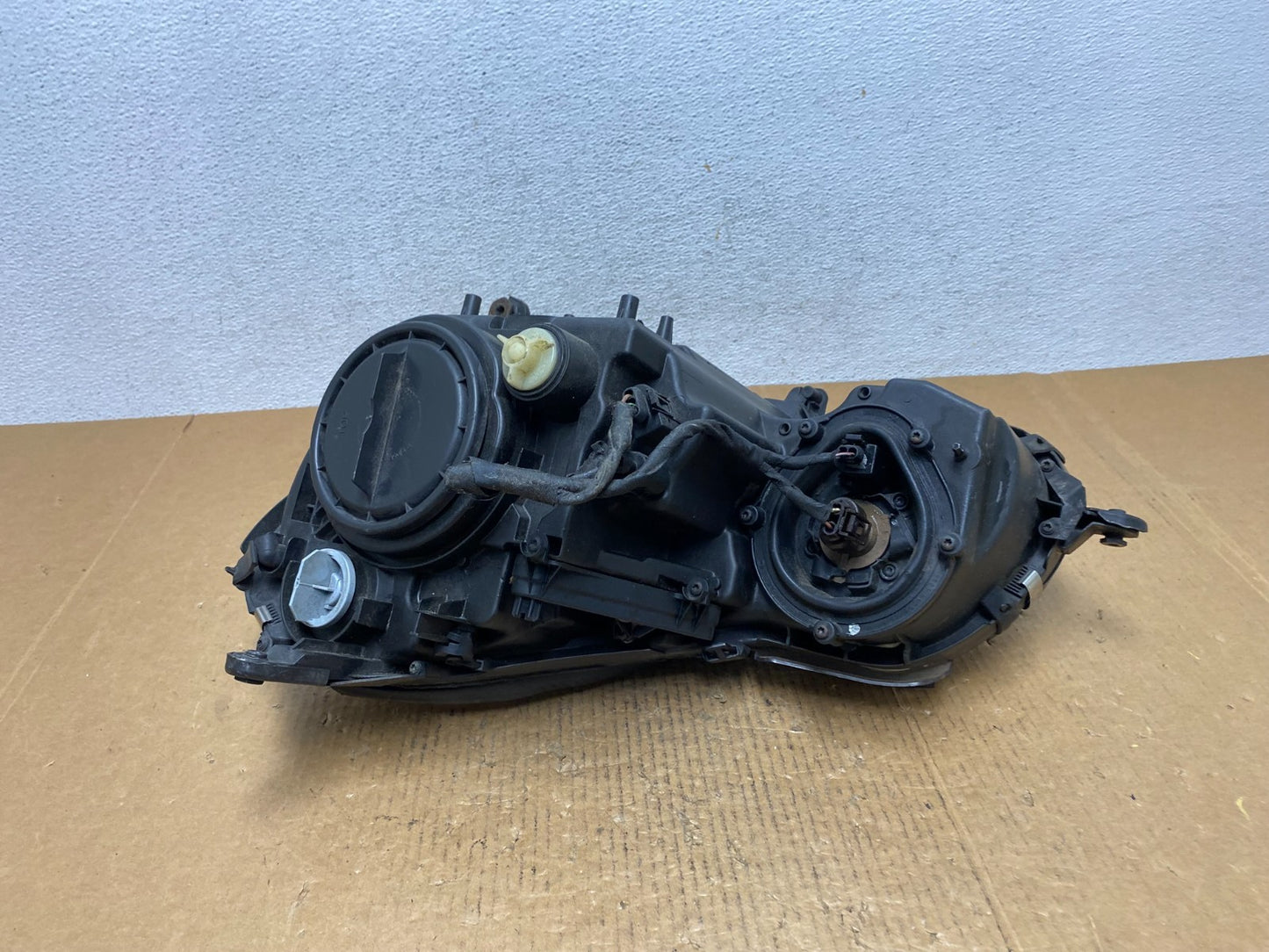 2003-2006 Mercedes E E320 E350 Class Right Passenger Halogen Headlight AE1368 DW5