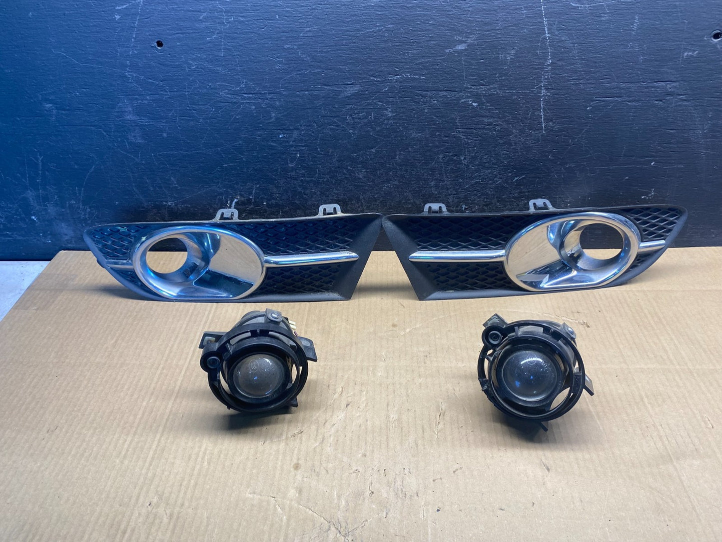 2012 - 2017 Buick Verano Front Left+Right Set Fog Light Cover Trim AD4903 DG0