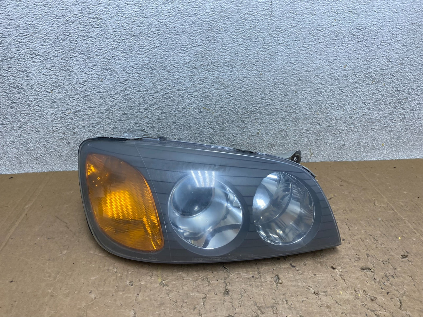 2001 2002 2003 Hyundai XG350 XG Right Passenger Headlight Halogen Oem V6359 DW0
