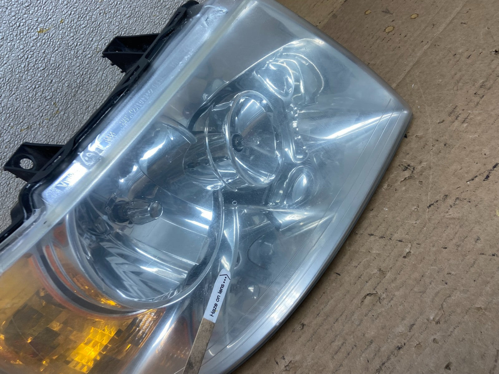 2003 - 2006 Ford Expedition Right Passenger Side Headlight Halogen Oem AB5277 DW4