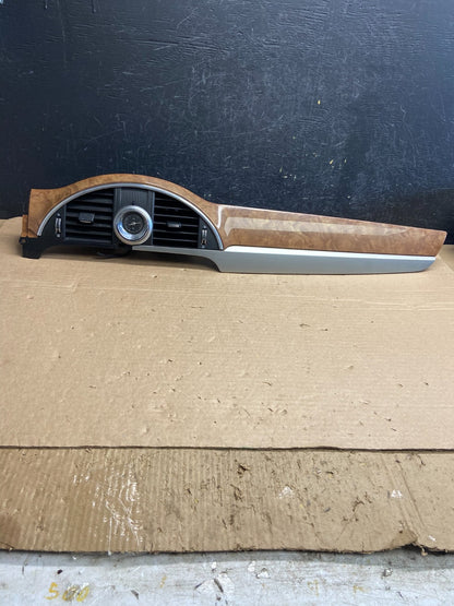 2008 to 2017 Buick Enclave Dash Center Clock Bezel Air Vent Trim AF2534 DG0