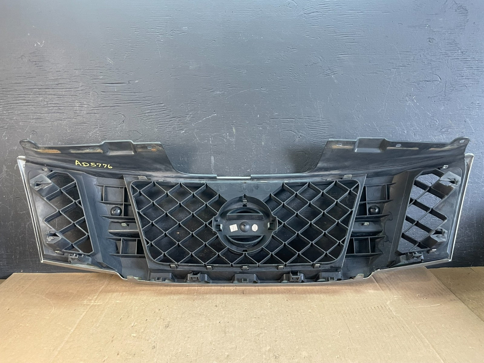 2008 to 2012 Nissan Pathfinder Front Upper Chrome Grill Grille AD5776 DG4