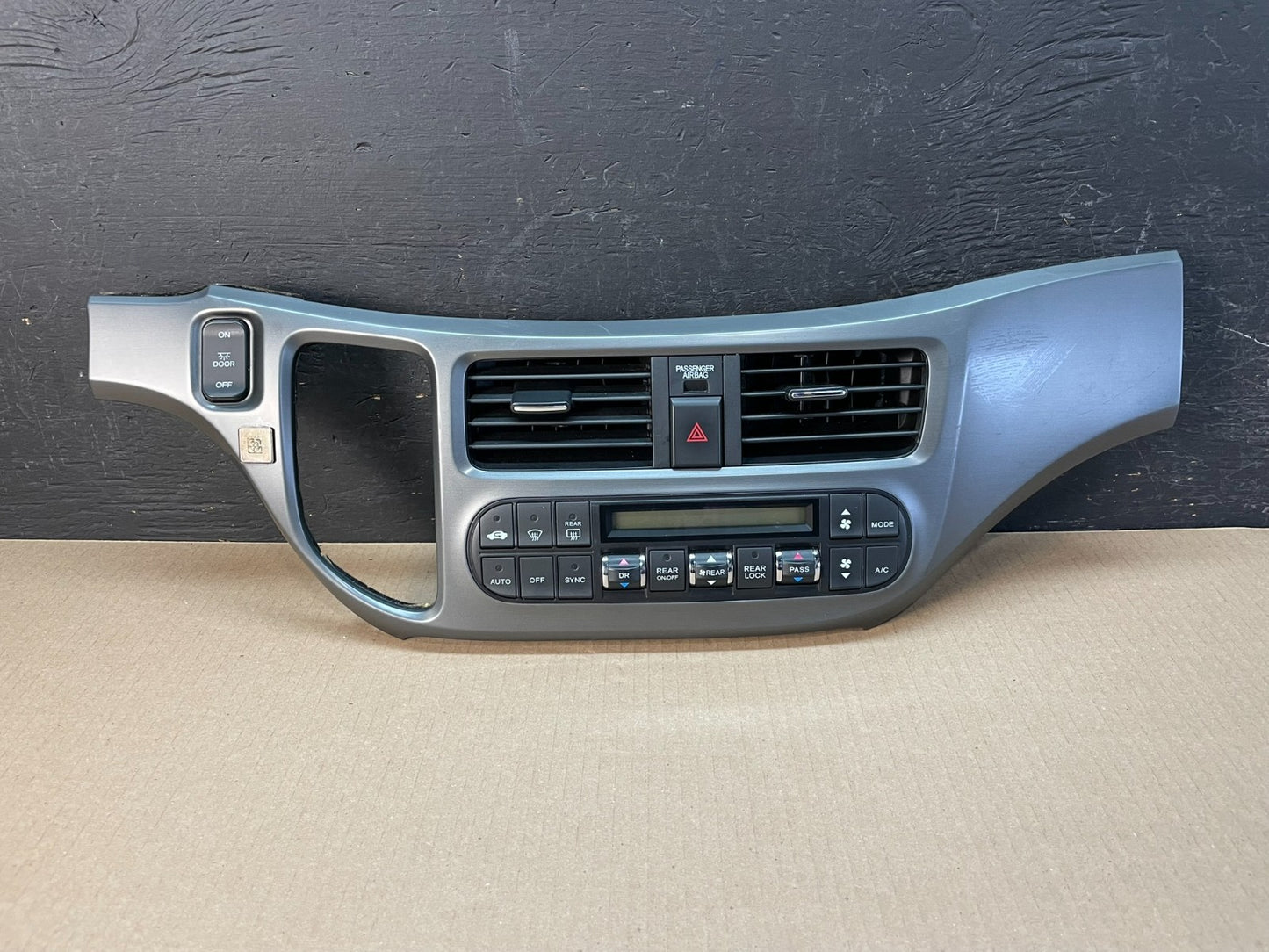 2005 to 2010 Honda Odyssey Radio Climate Control Dash Trim Bezel AE3405 DG0