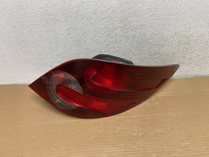 2006 - 2010 Mercedes W251 R-CLASS Right Passenger RH Side Tail Light AG8889 DW0