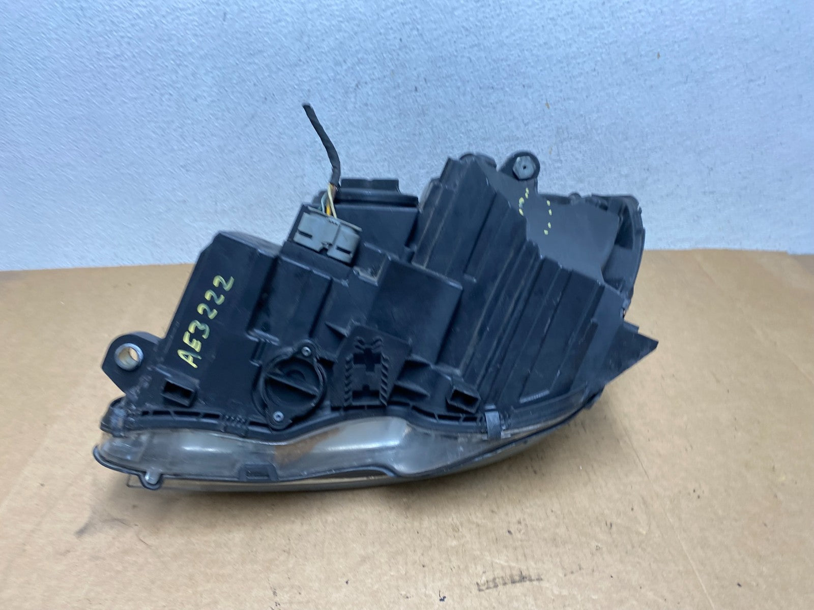 2012 to 2015 Mercedes Benz C250 Coupe Right Passenger Side Headlight AE3222 DG8