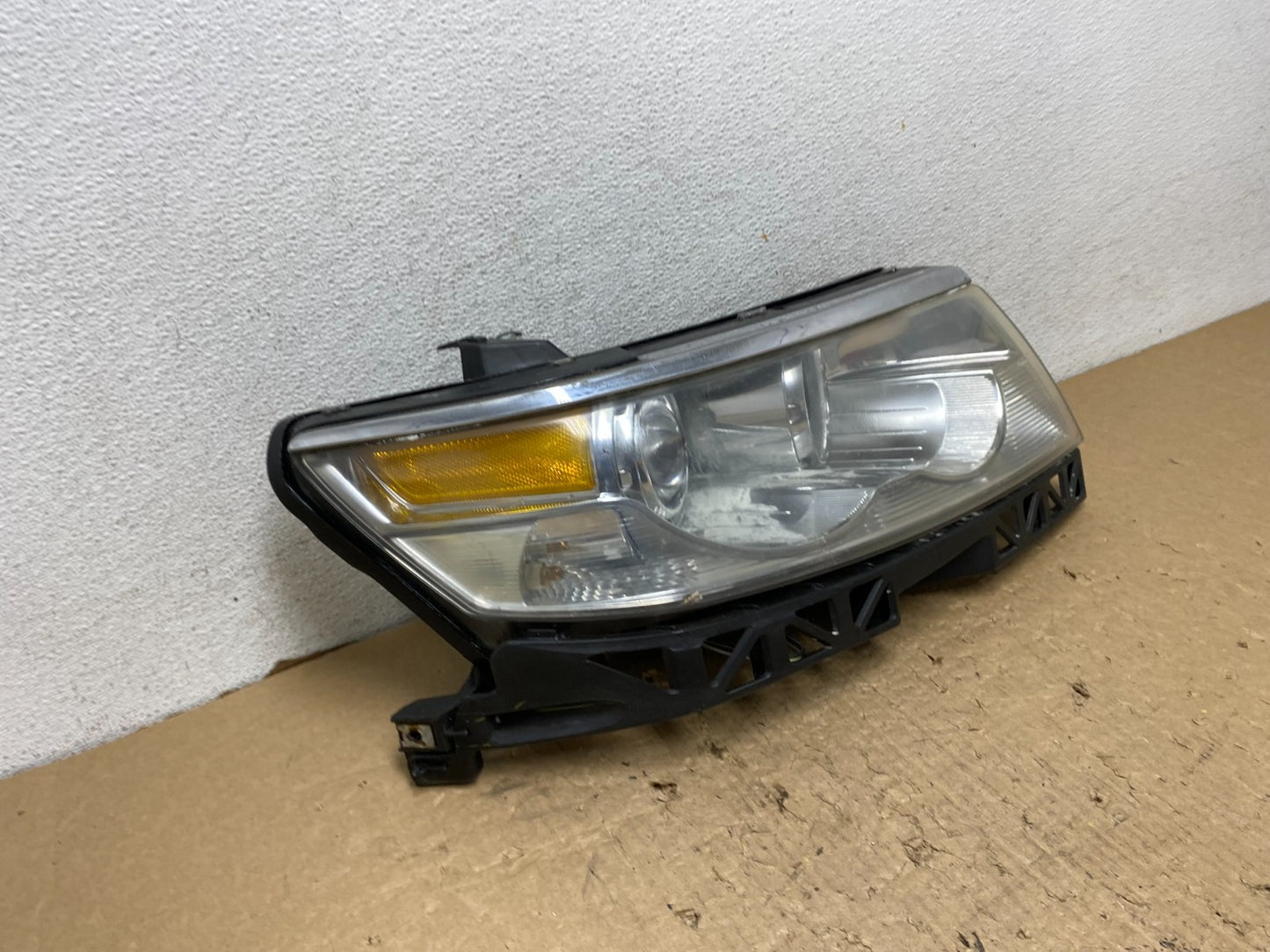 2006-2009 Lincoln MKZ Zephyr Right Passenger Headlight Halogen AF8208 DW2
