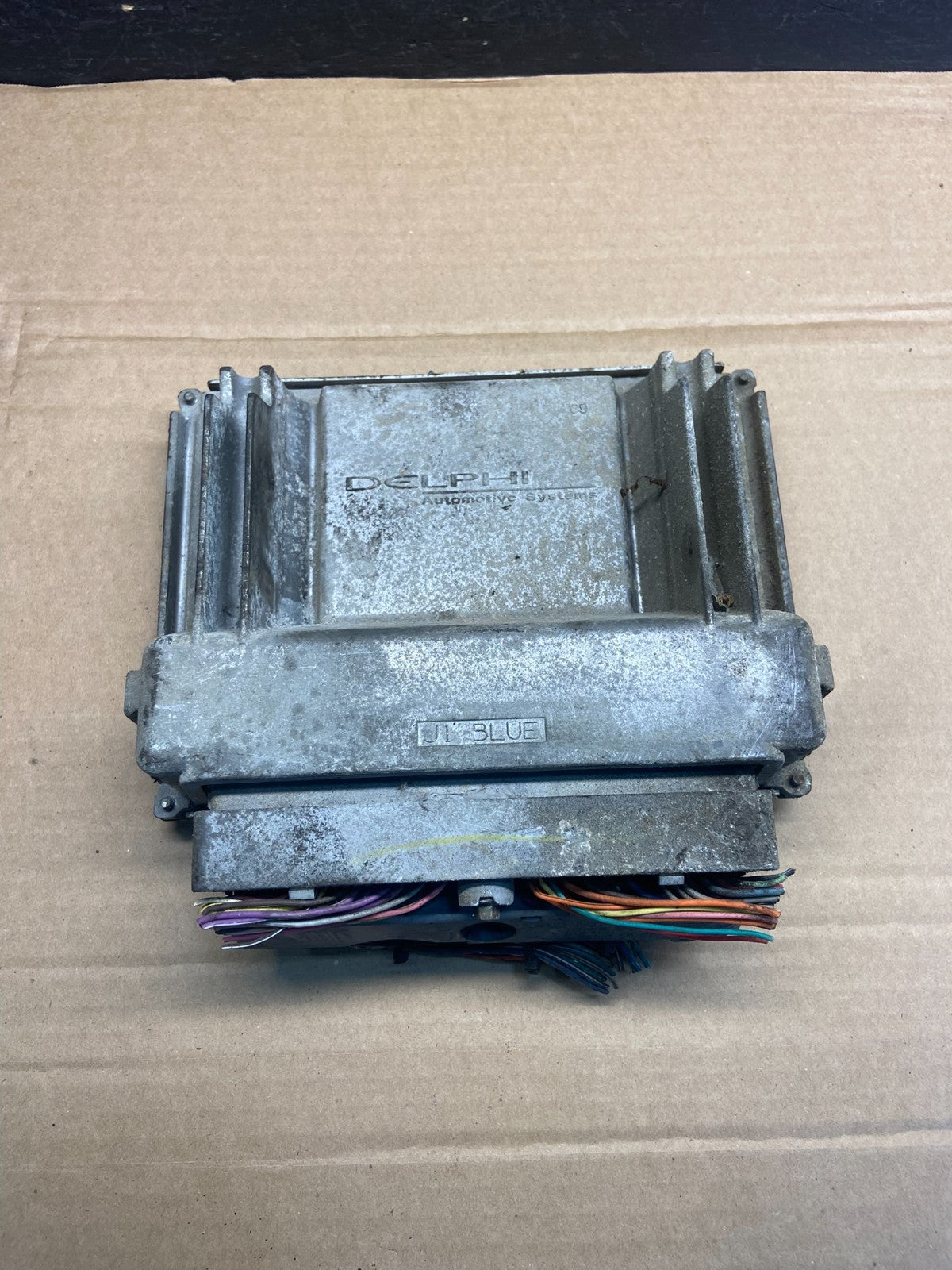 2001-2002 Silverado Tahoe Engine Computer Module 12200411 ECM ECU ae2459 DG1