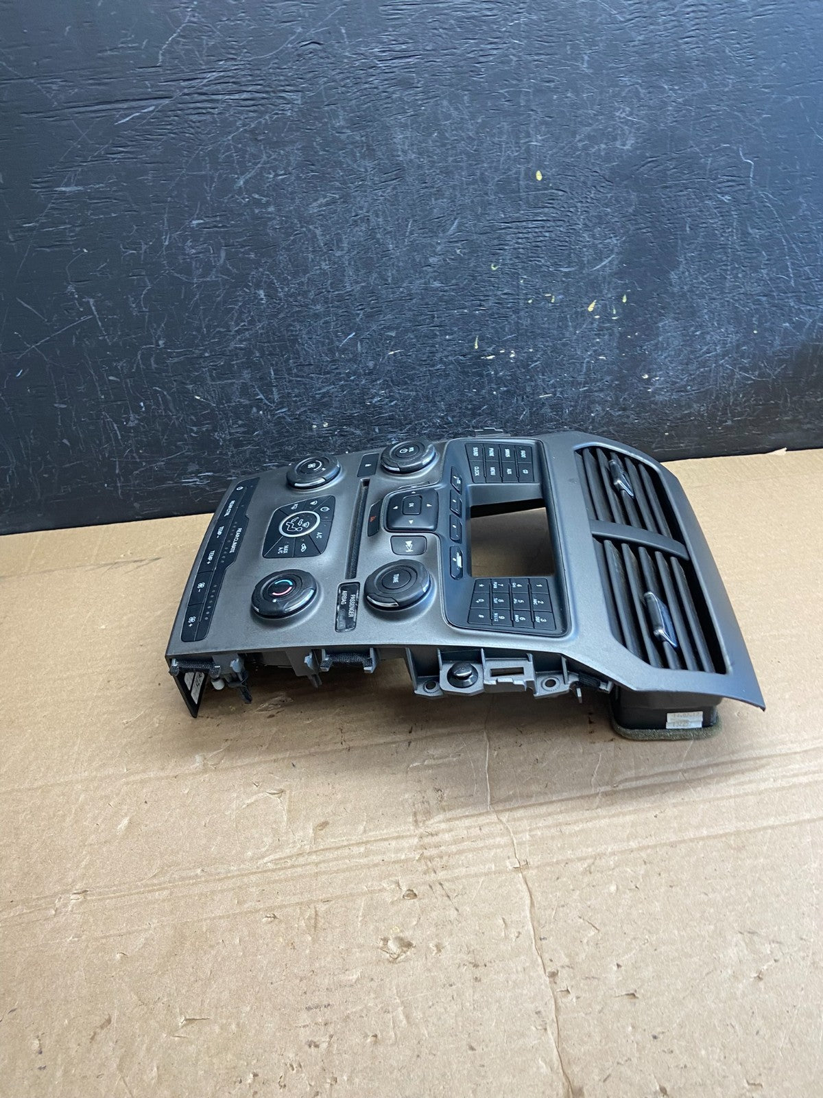2014 2015 Ford Explorer Radio Climate Control Trim Bezel Panel AF1986 DG2