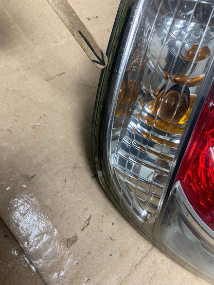 2001 2002 2003 Lexus Rx300 Right Passenger Rh Side Tail Light AE6060 LK4