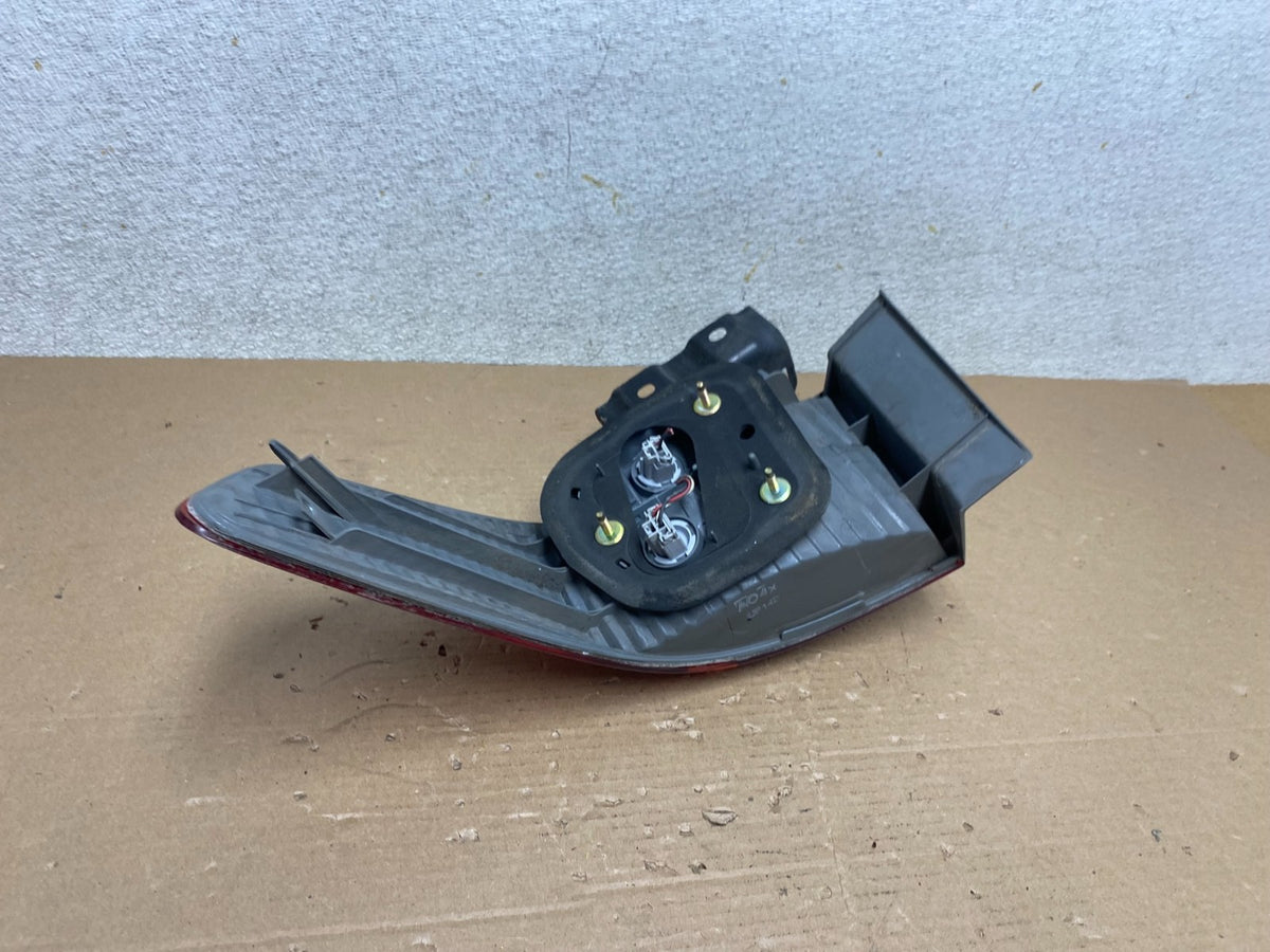 2003 to 2004 Honda Accord Sedan Left Driver Lh Side Tail light R0553 DW5