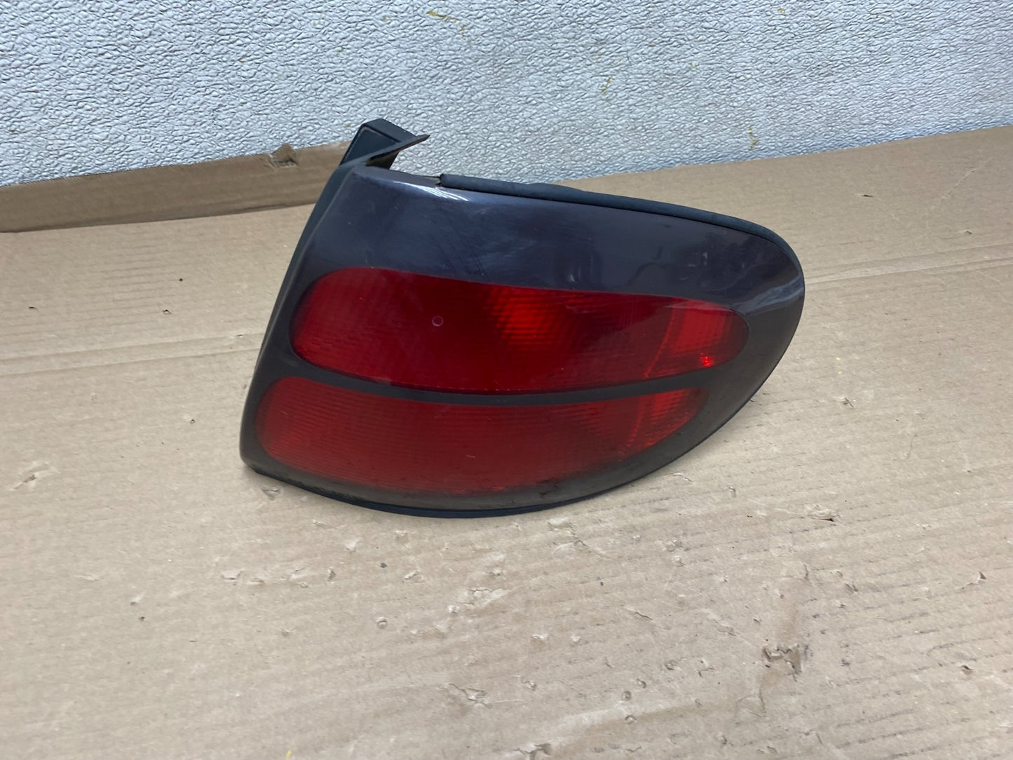 1998 - 1999 Ford Taurus Wagon Right Passenger RH Side Tail Light U0800 DW0