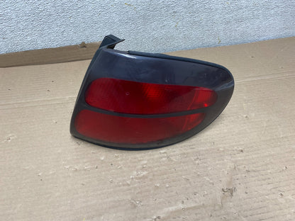 1998 - 1999 Ford Taurus Wagon Right Passenger RH Side Tail Light U0800 DW0