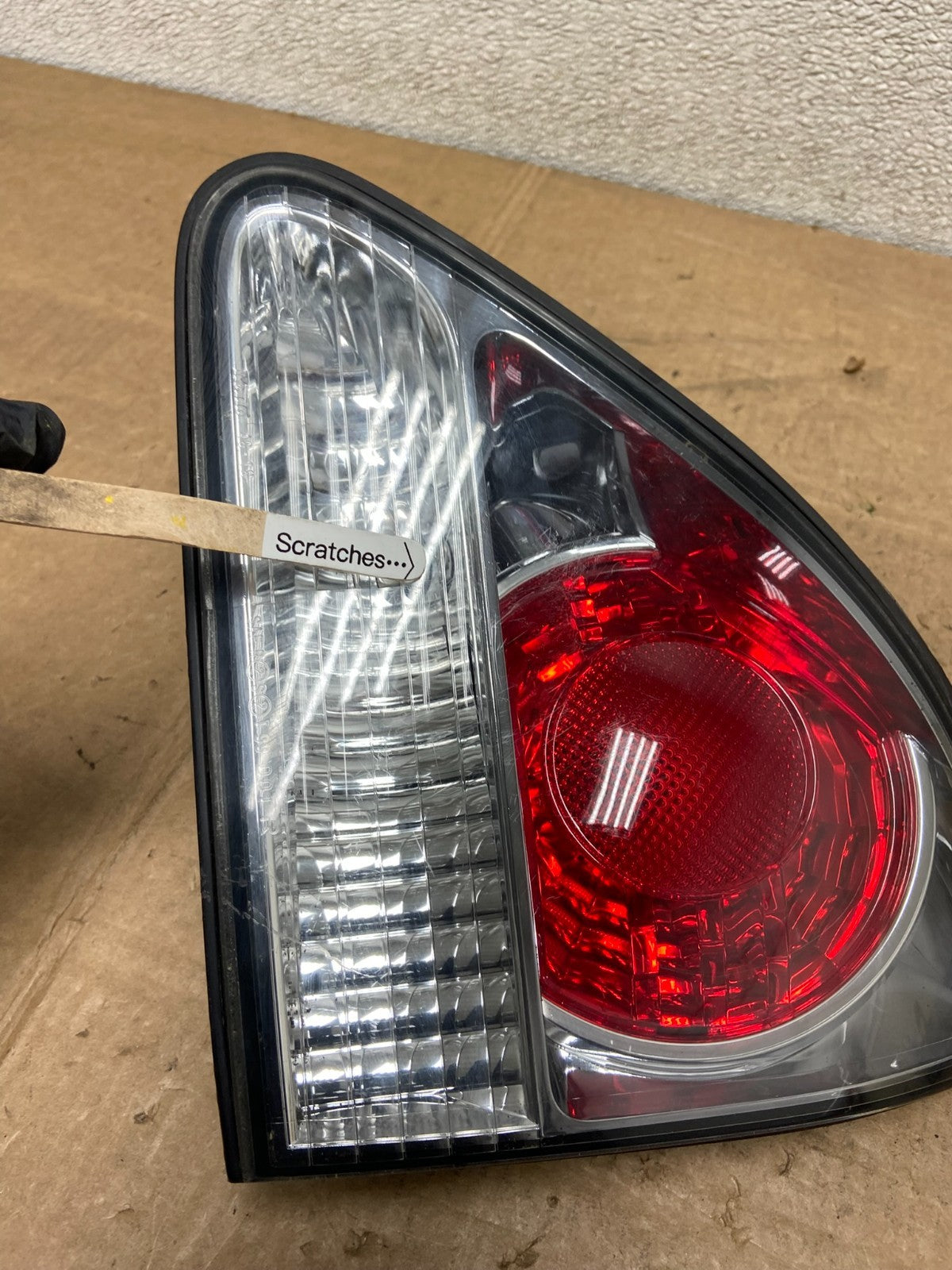 2000-2003 Lexus RX300 Right Passenger Side Rear Inner Tail Light Oem Y5977 DW3