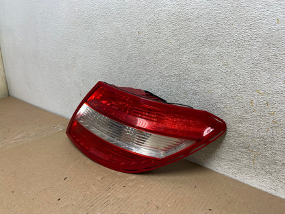 2008 2009 2010 2011 Mercedes C-Class Right Passenger Tail Light AH5775 LK2