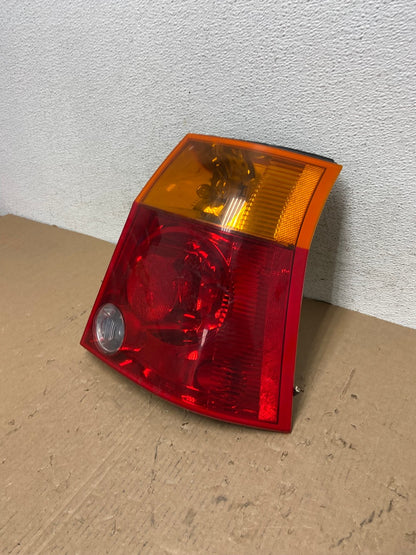 2004 to 2006 Chrysler Pacifica Right Passenger Rh Side Tail Light AD8051 LK1