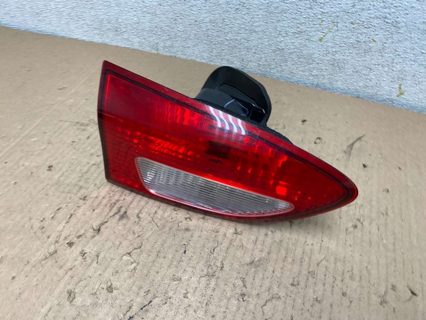 2006 2007 Subaru Tribeca B9 Left Driver Lh Side Tail Light Inner P9691 DW1