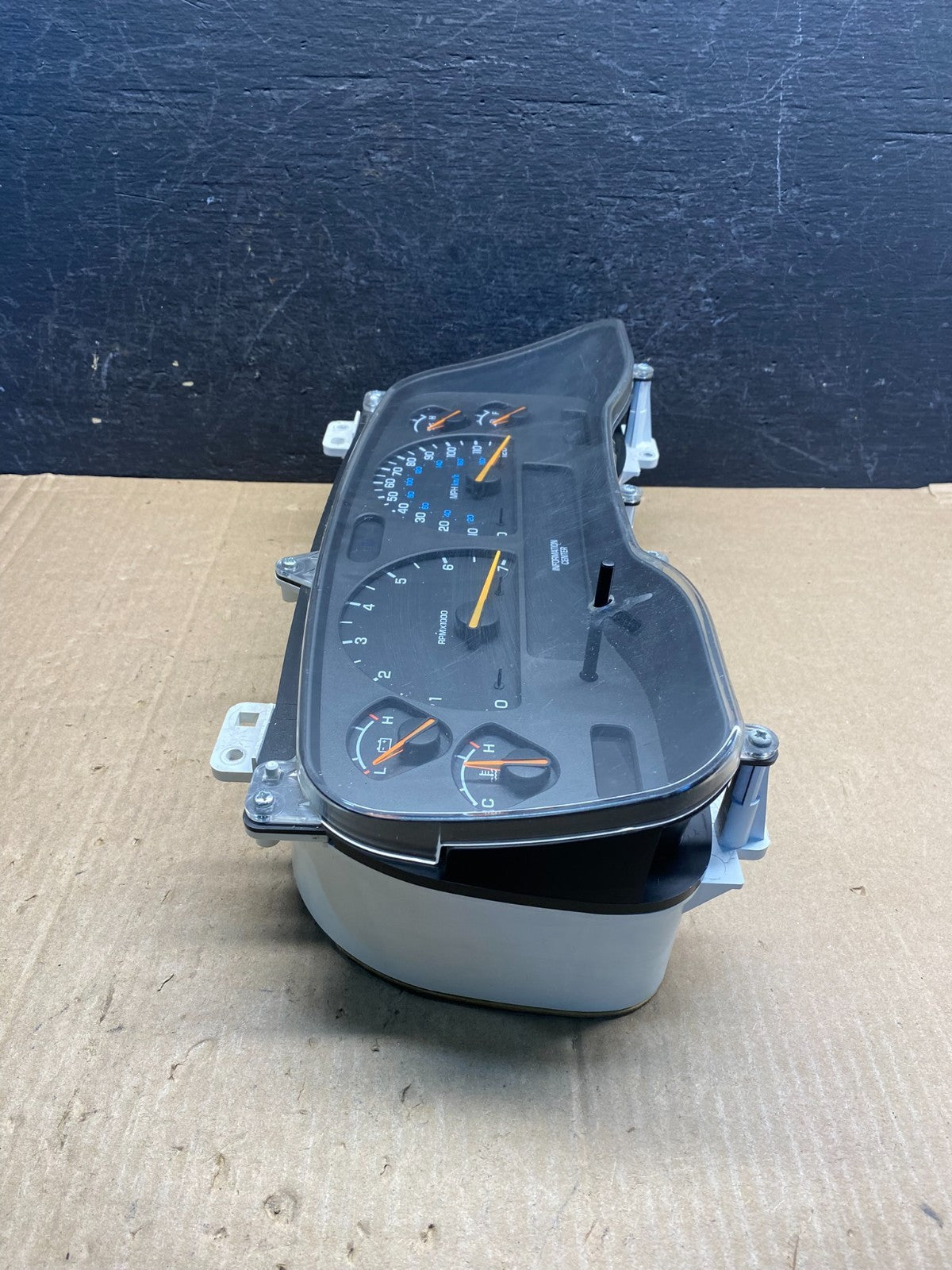 2001 2002 2003 Dodge Durango Speedometer Instrument Cluster Gauge AE7627 DG1