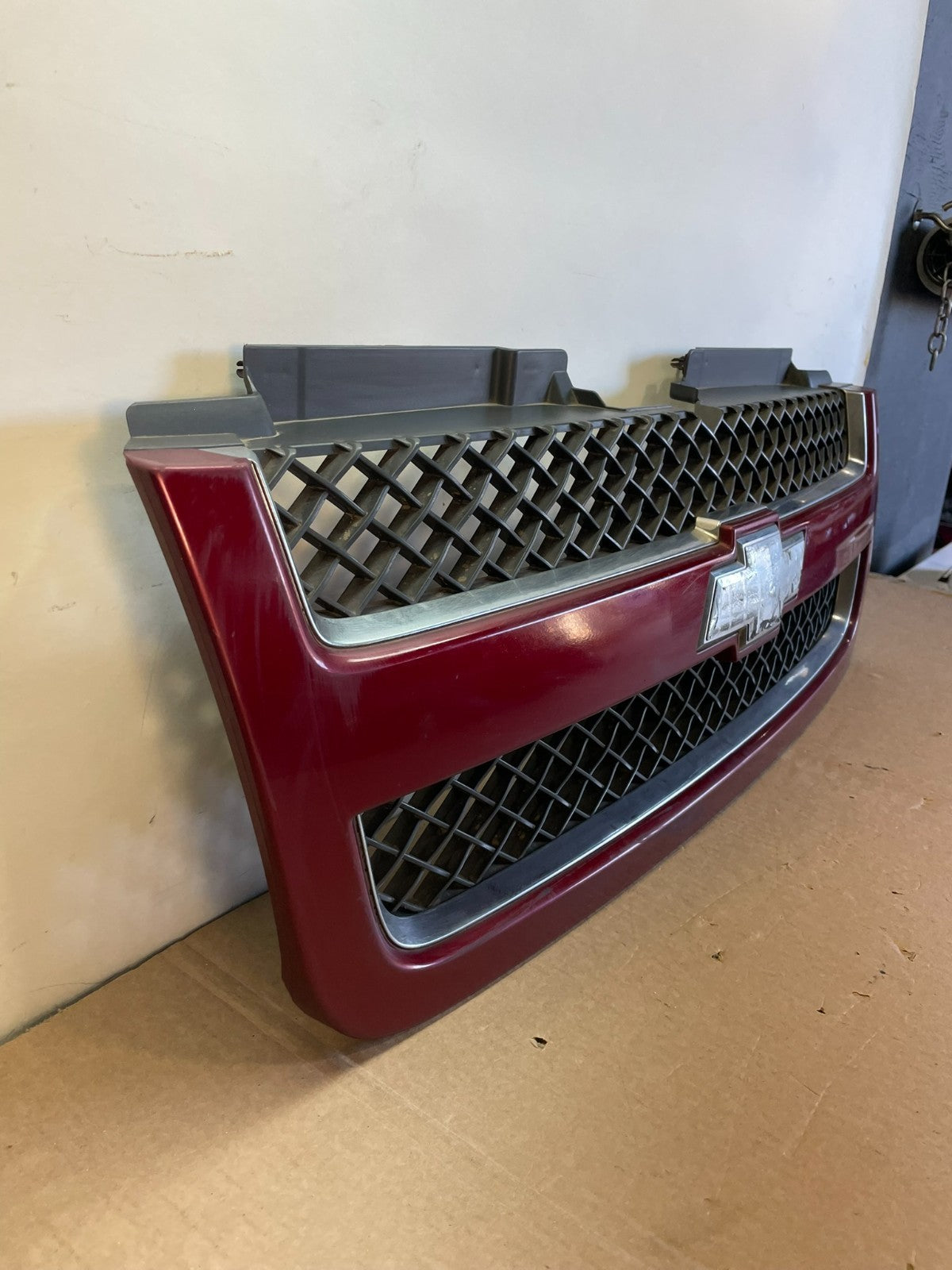 2006 to 2009 Chevrolet Trailblazer Front Upper Grille Grill AH0305 DG2