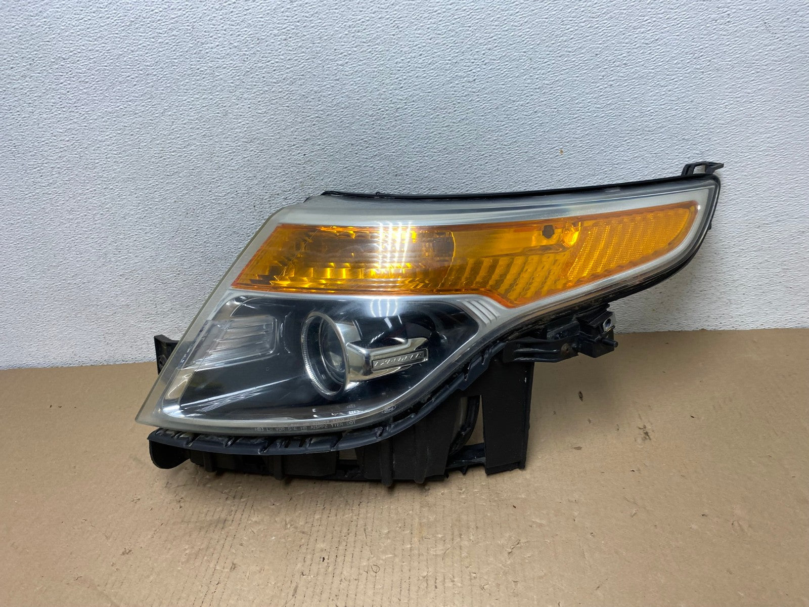 2011 to 2015 Ford Explorer Left Driver LH Halogen Headlight AF3152 LK0