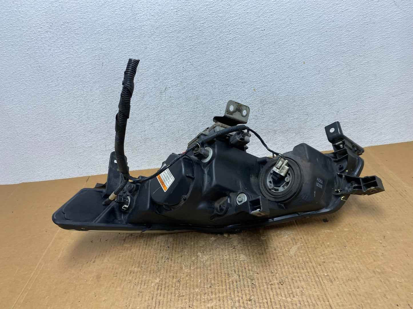 2004 2005 2006 Acura TL Headlight Right Passenger Side Xenon HID AE2792 DW6