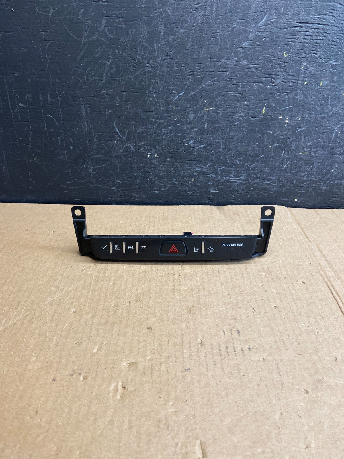 2013 - 2017 Buick Enclave Center Dash Hazard Waring Multi Switch ae4430 DG0